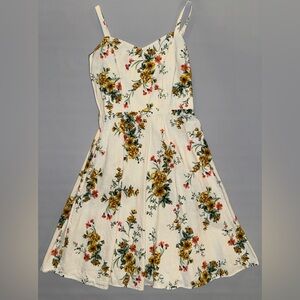 Old Navy floral dress in XS